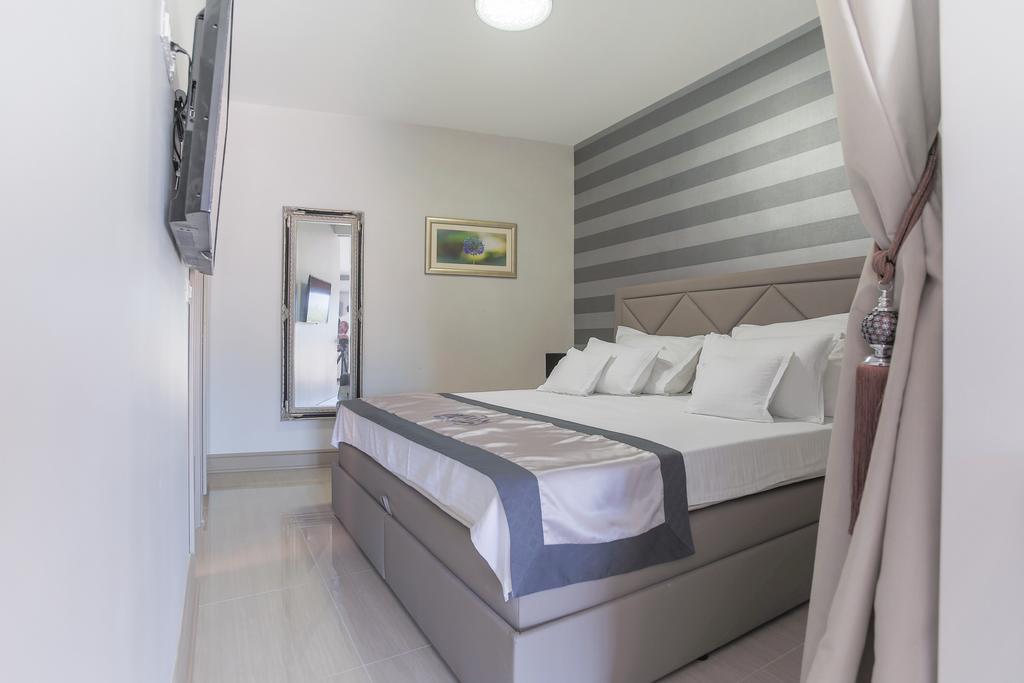 Villa Mendes Zastrazisce Екстер'єр фото
